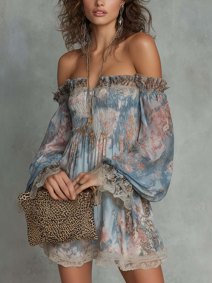 Romane | Mini Vestido de Gasa Plisada con Hombros Descubiertos y Flores Románticas