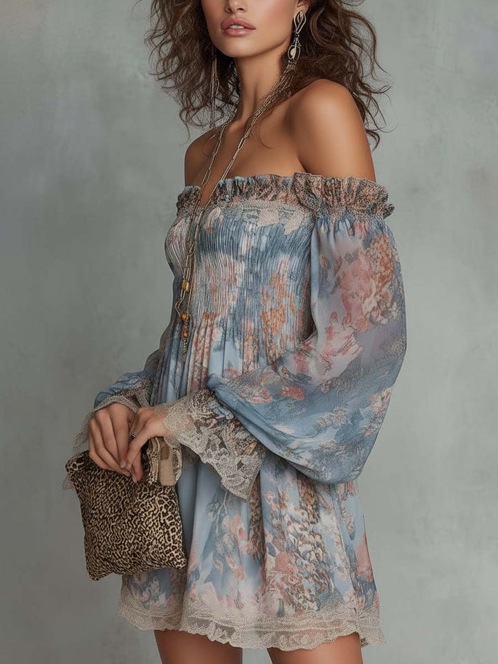 Romane | Mini Vestido de Gasa Plisada con Hombros Descubiertos y Flores Románticas