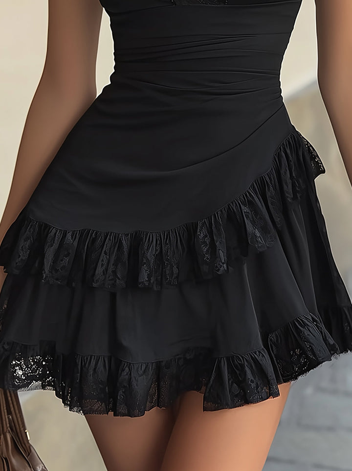 Estelle | Mini Vestido con Encaje Negro y Escote en V