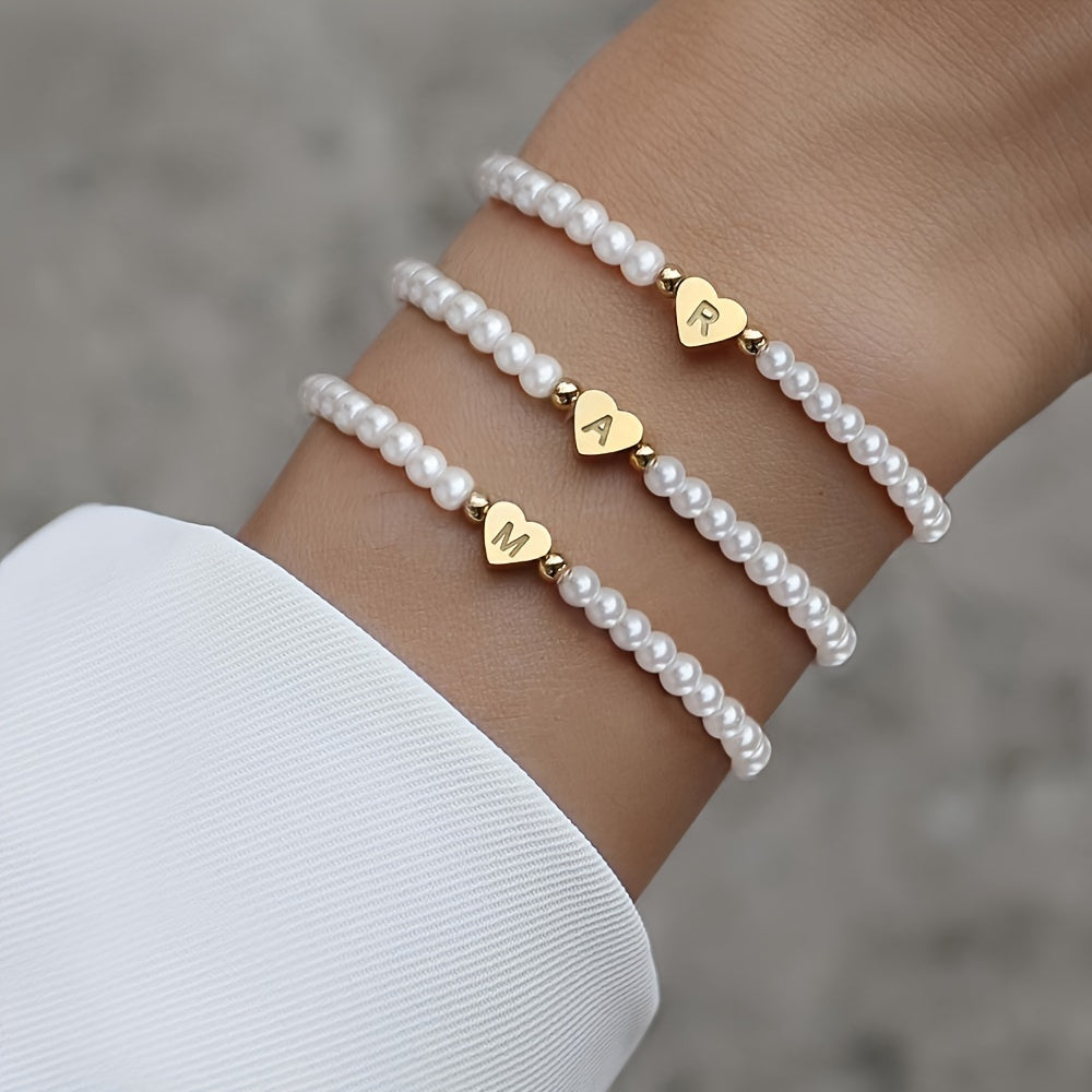 Pulsera Chic con Inicial en Forma de Corazón (A–Z)