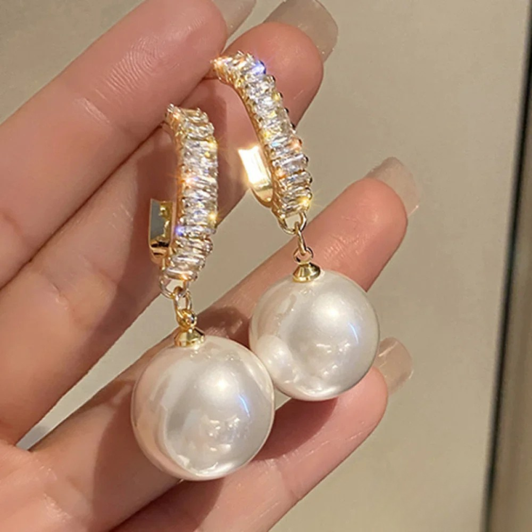 Pendientes elegantes con perla y circonita