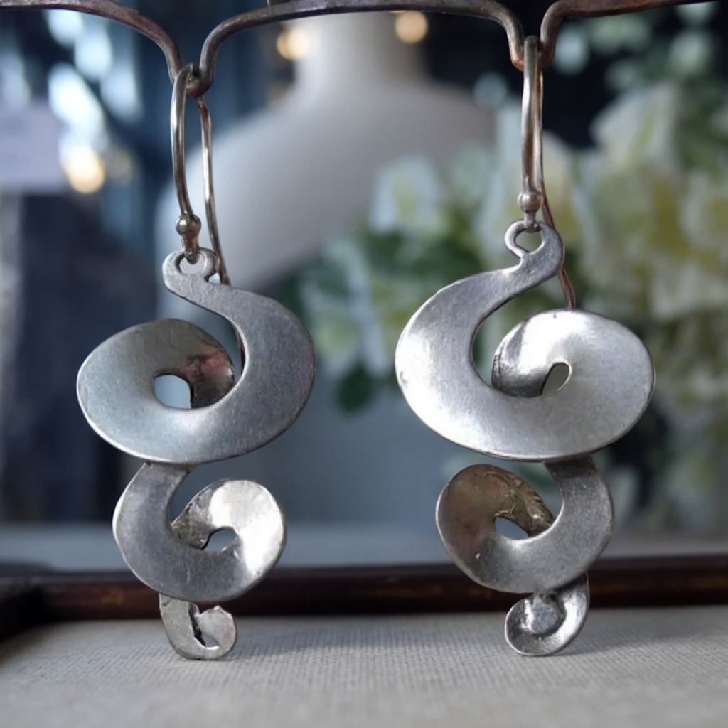 Pendientes espirales de plata vintage