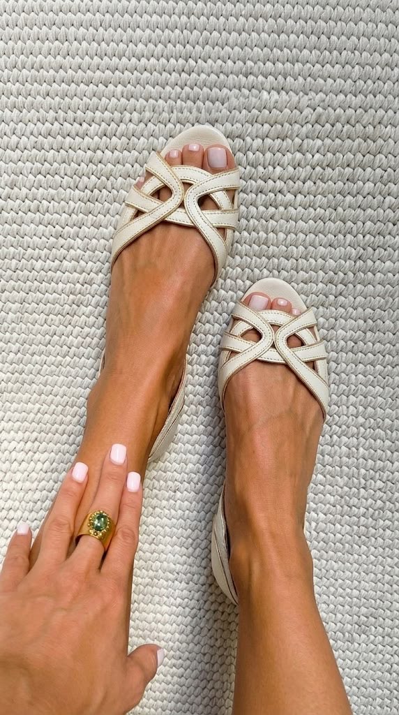 Camilla | Sandalias Trenzadas Elegantes en Crema