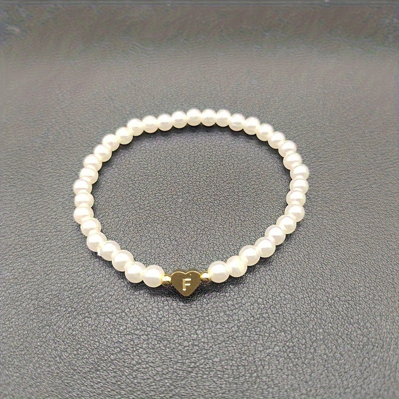 Pulsera Chic con Inicial en Forma de Corazón (A–Z)