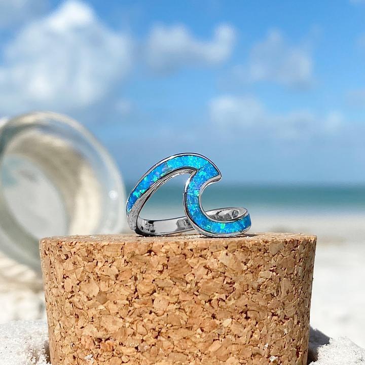 Anillo de Plata con Ópalo Azul