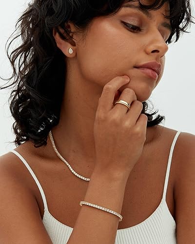 Pulsera de tenis de oro con moissanita