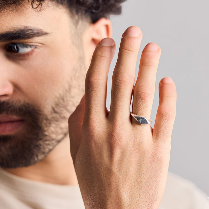 Pequeña anillo de sello en plata esterlina 925 cuadrada hecha a mano