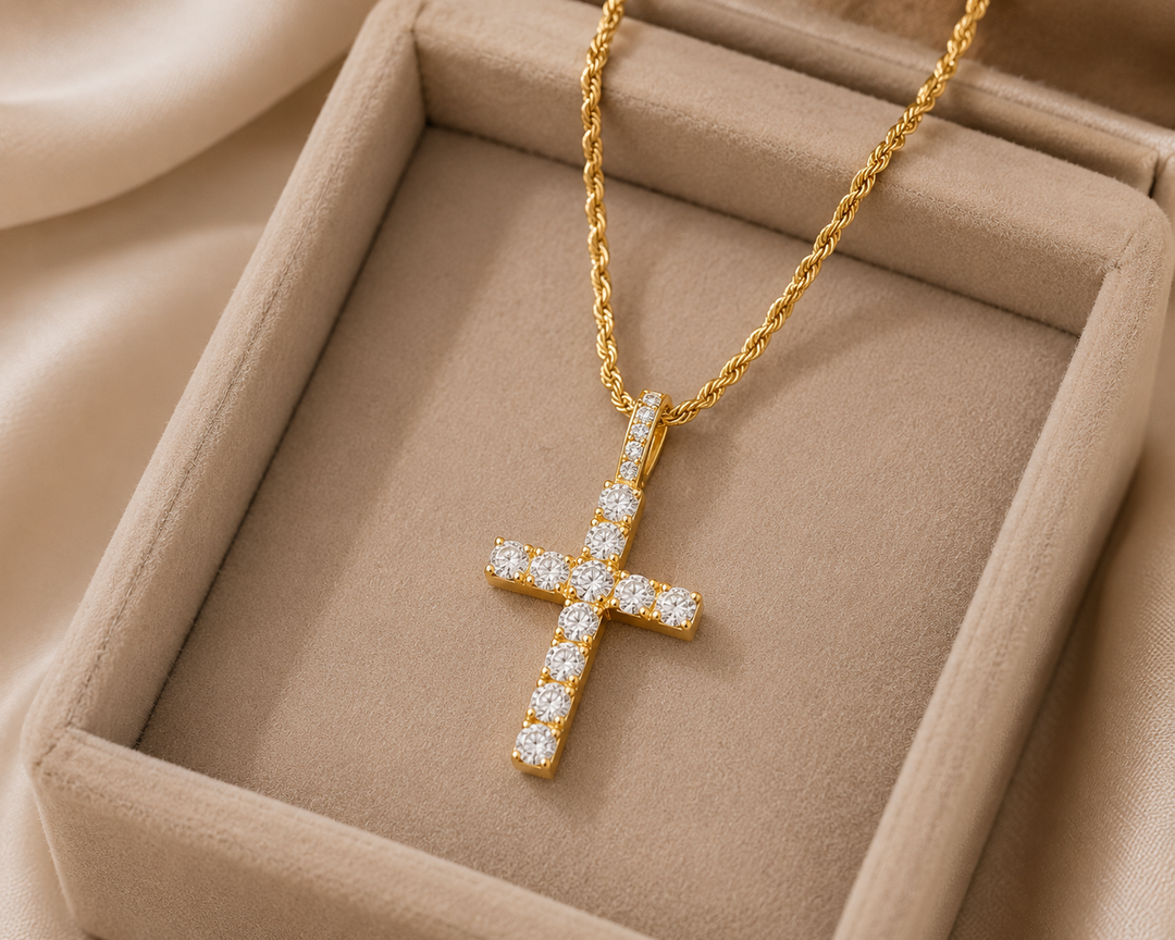 Collar Cruz en Oro Juliette