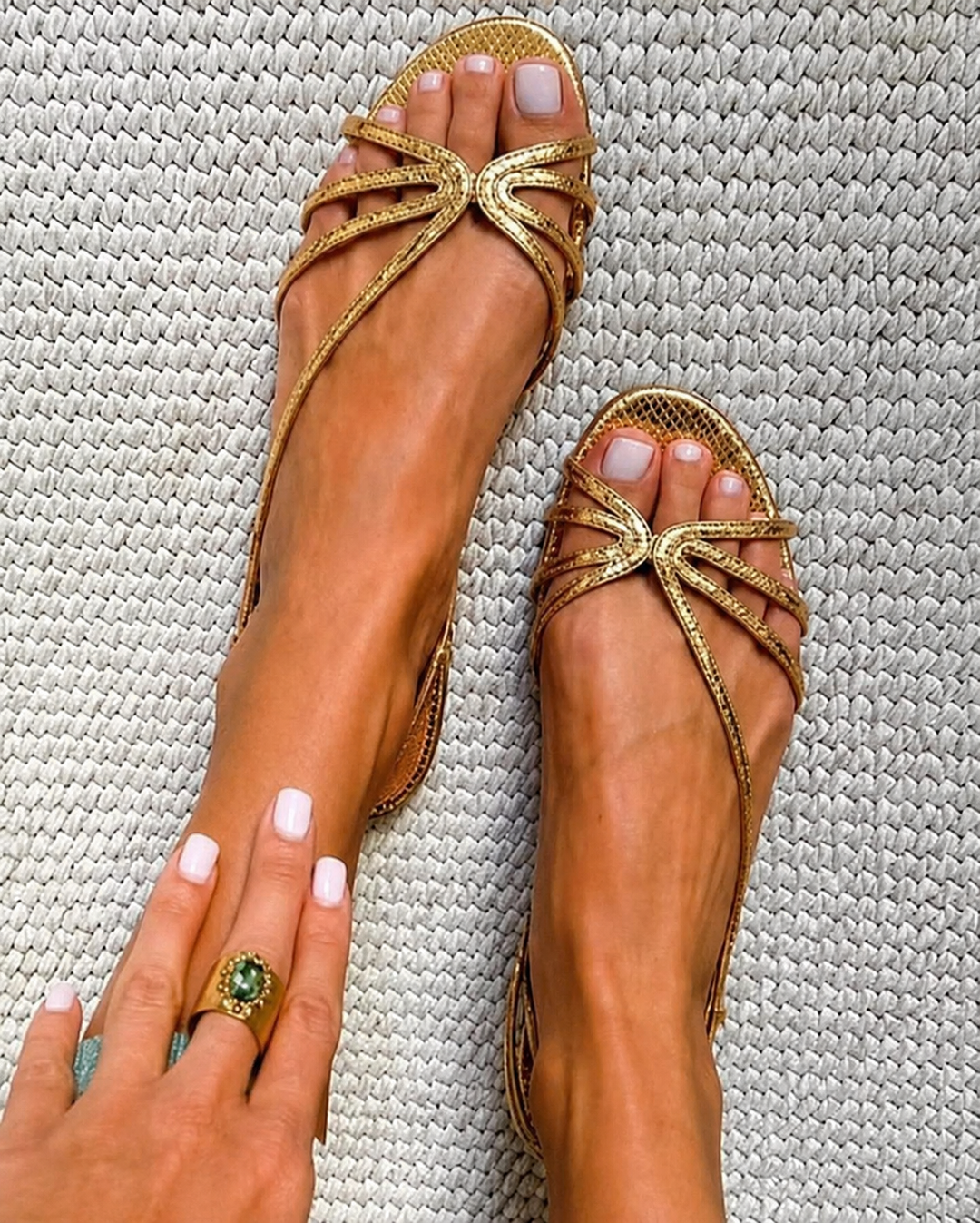 Ginevra | Sandalias Doradas Elegantes para el Verano