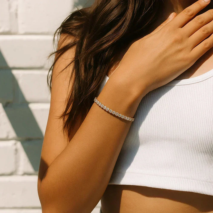 Pulsera de tenis de oro con moissanita