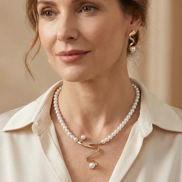 Conjunto de collar y pendientes con perlas naturales