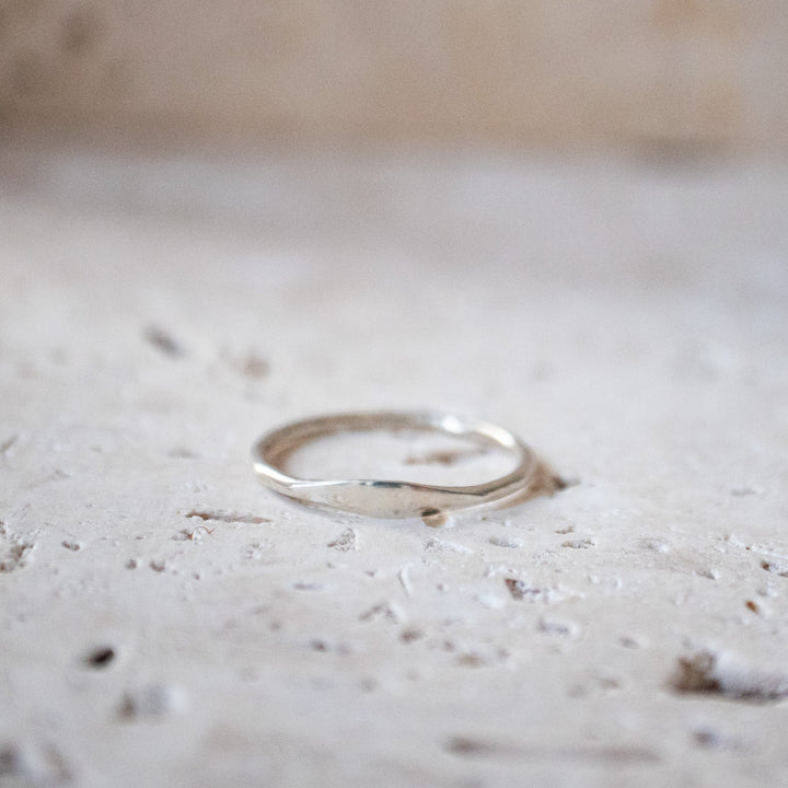 Bonita pequeña anillo de sello en plata esterlina 925, hecho a mano