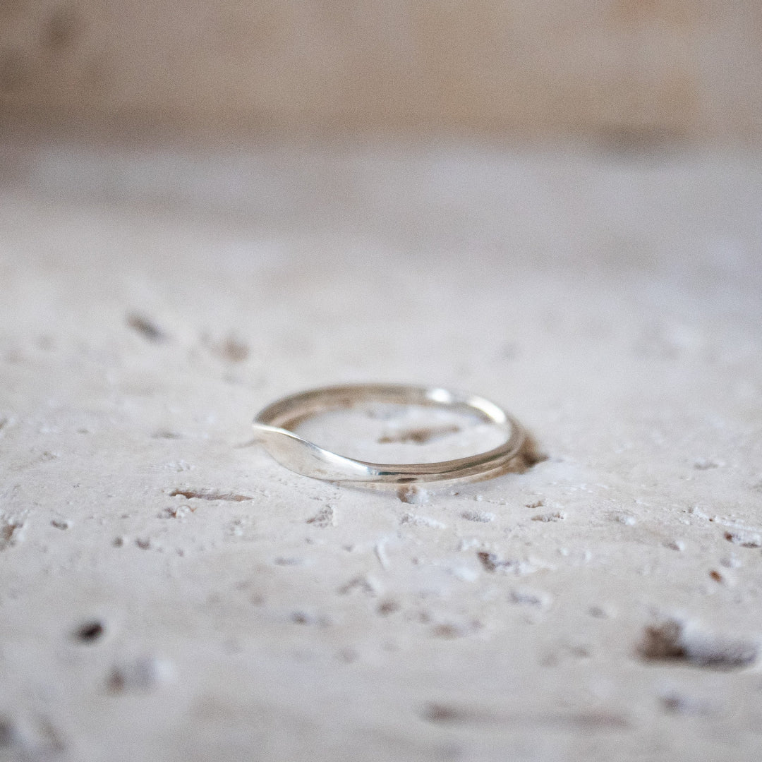 Bonita pequeña anillo de sello en plata esterlina 925, hecho a mano