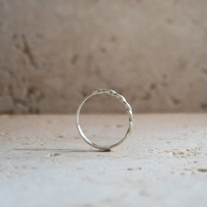 Anillo fino de plata esterlina 925 hecho a mano