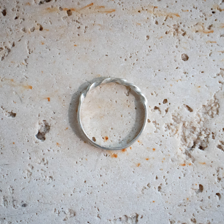 Anillo fino de plata esterlina 925 hecho a mano