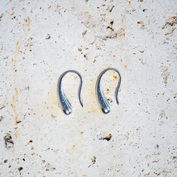 Pendientes de Plata Orgánica – Forma Escultórica en Plata Esterlina 925