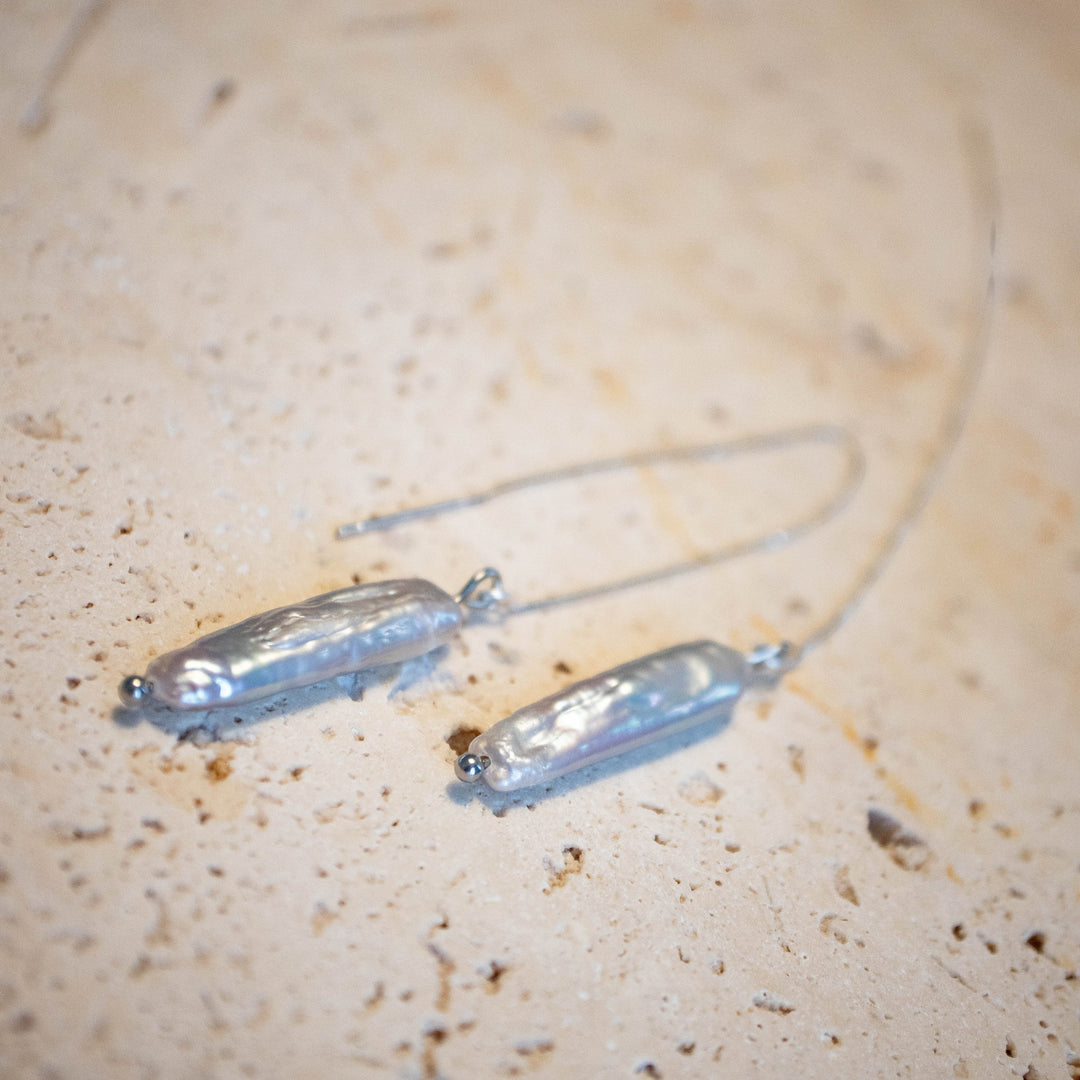 Pendientes Threader con Perla de Agua Dulce – Plata 925