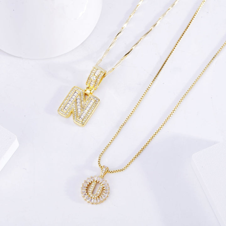 Conjunto de Collares con Inicial en Moissanita