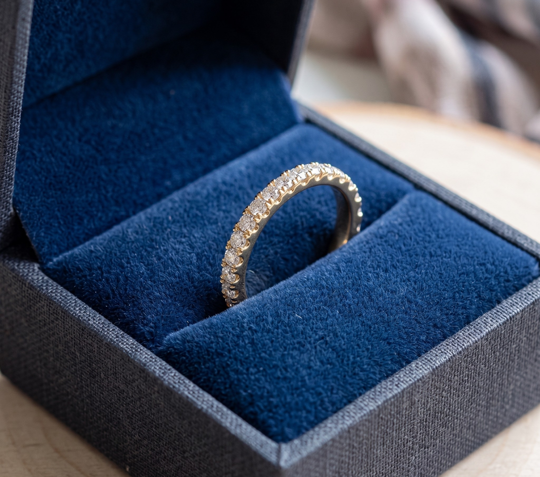 Anillo Eternidad Mireia Pavé