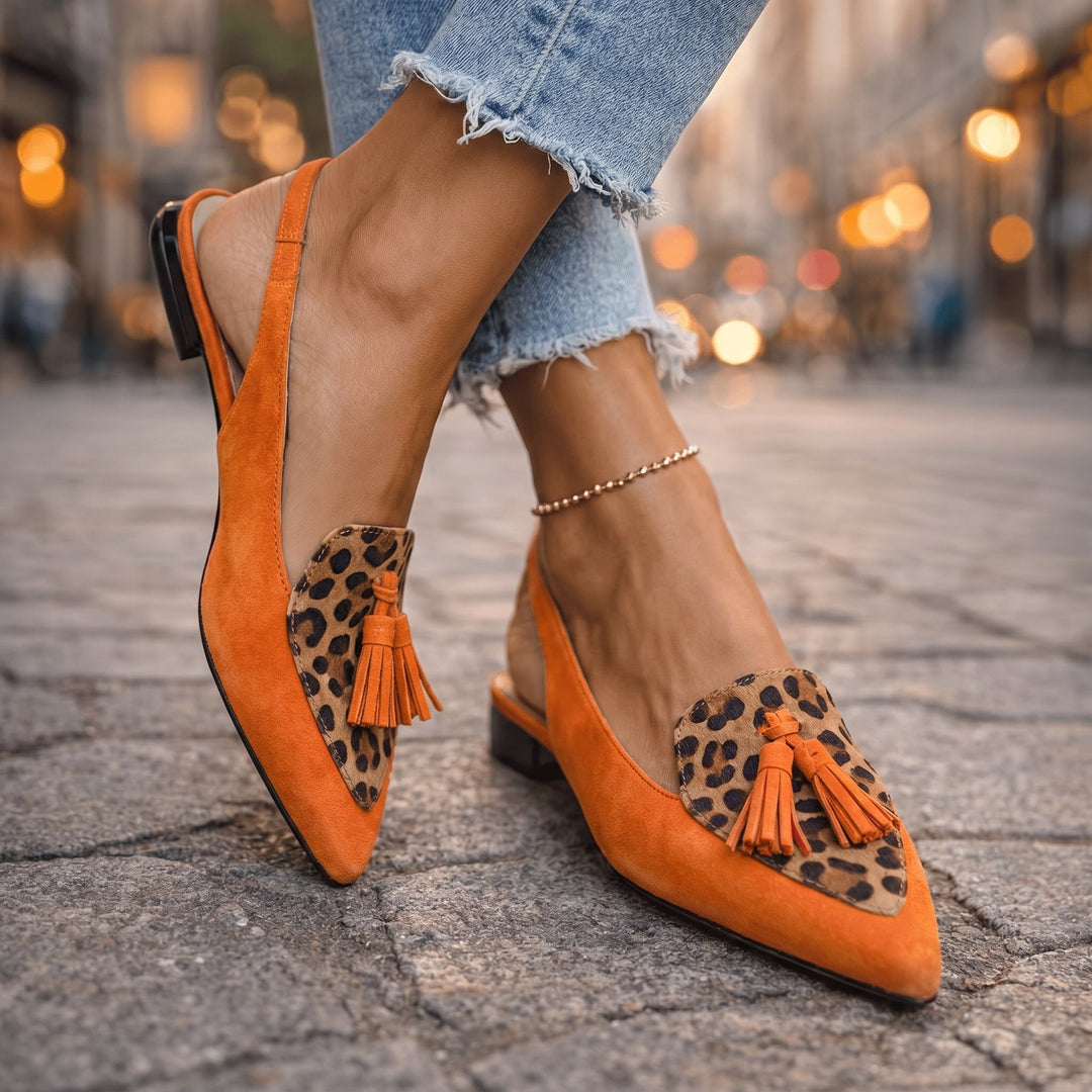 Nexoria - Mules Bicolores Elegantes para Mujeres con Pompones de Moda