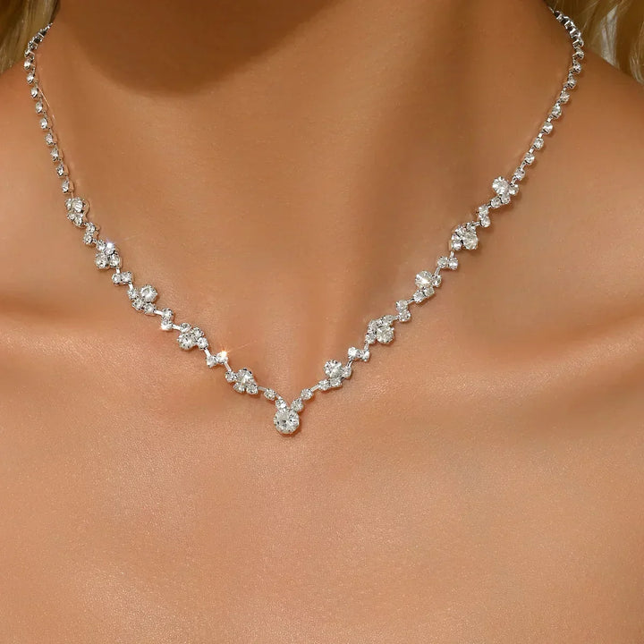 Collar de boda elegante con diamantes