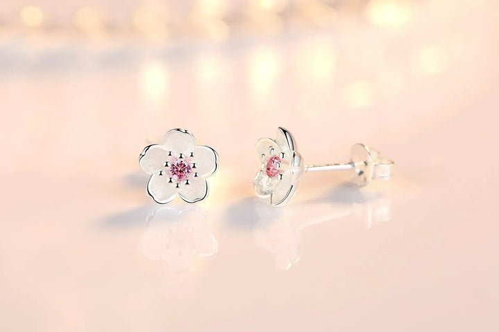 Pendientes en forma de flor con zirconia