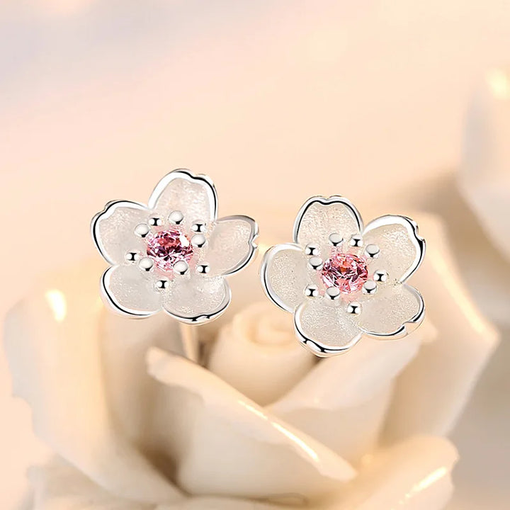 Pendientes en forma de flor con zirconia
