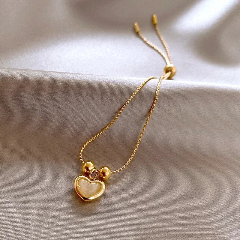 Pulsera en Forma de Corazón en Ópalo Durazno Dorado