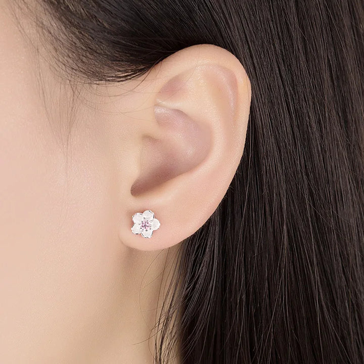 Pendientes en forma de flor con zirconia