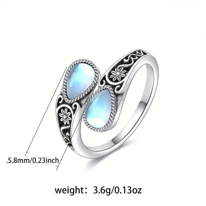 Anillo Elegante con Piedra de Luna Flor