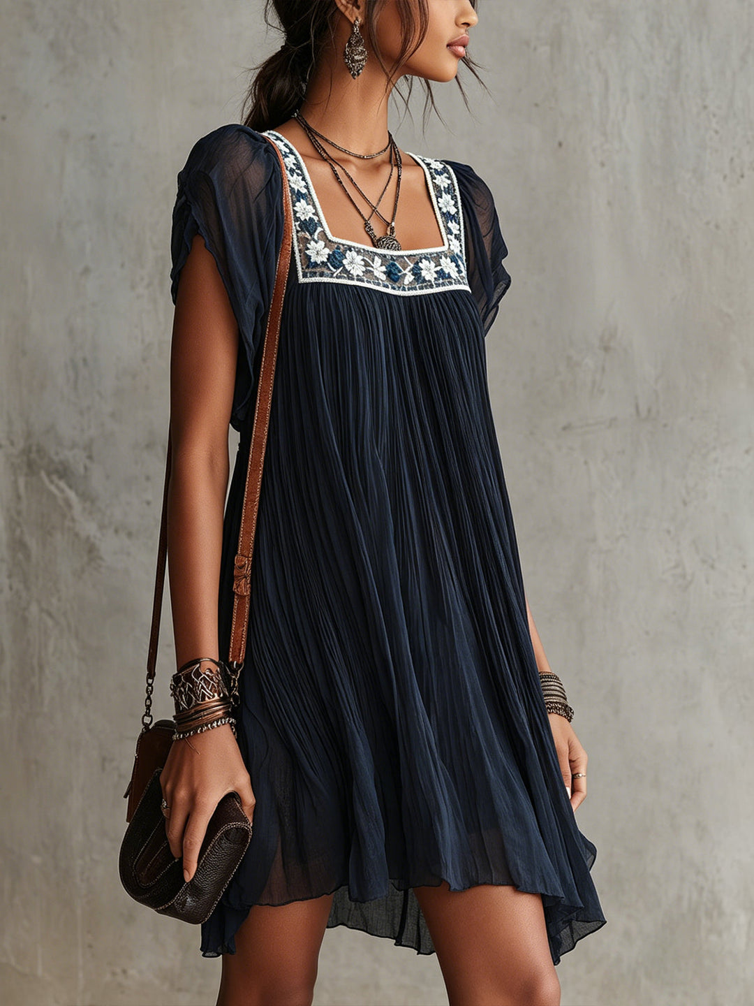 Apolline | Mini Plissé Vestido en Bordado de Muselina Azul Marino