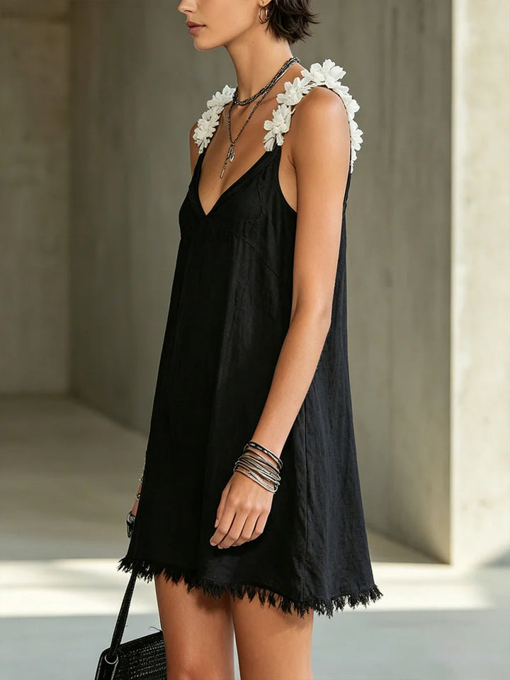 Noémie | Mini Vestido Negro con Escote en V y Tirantes Florales