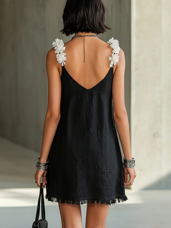Noémie | Mini Vestido Negro con Escote en V y Tirantes Florales