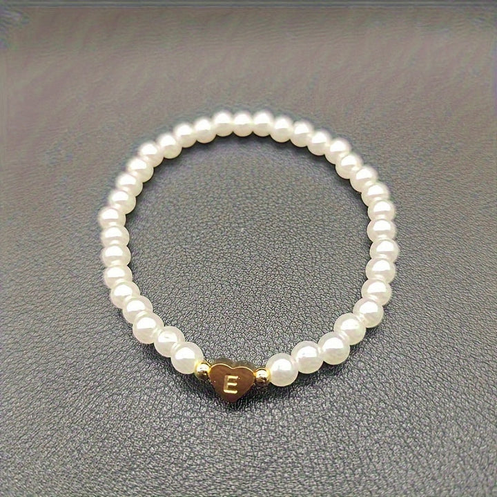 Pulsera Chic con Inicial en Forma de Corazón (A–Z)