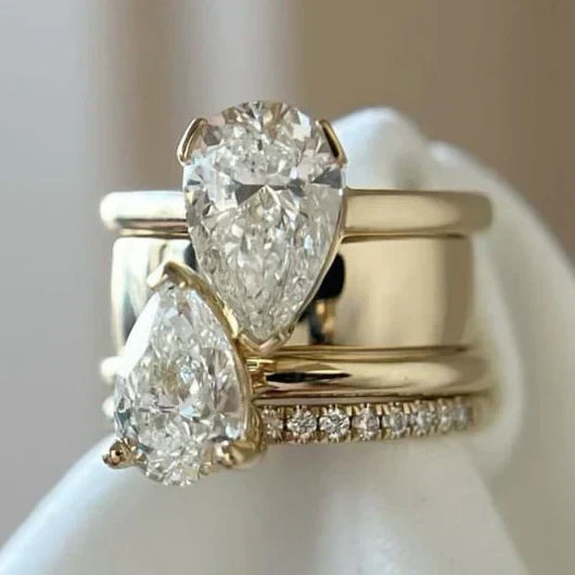 Anillo Vintage con Doble Gota en Zirconia