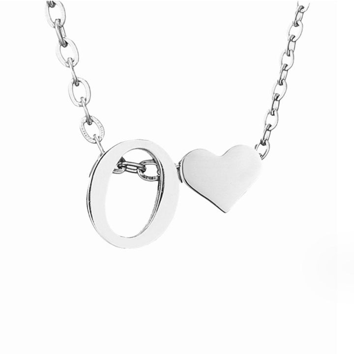 Collar Inicial Intemporal con Colgante de Corazón