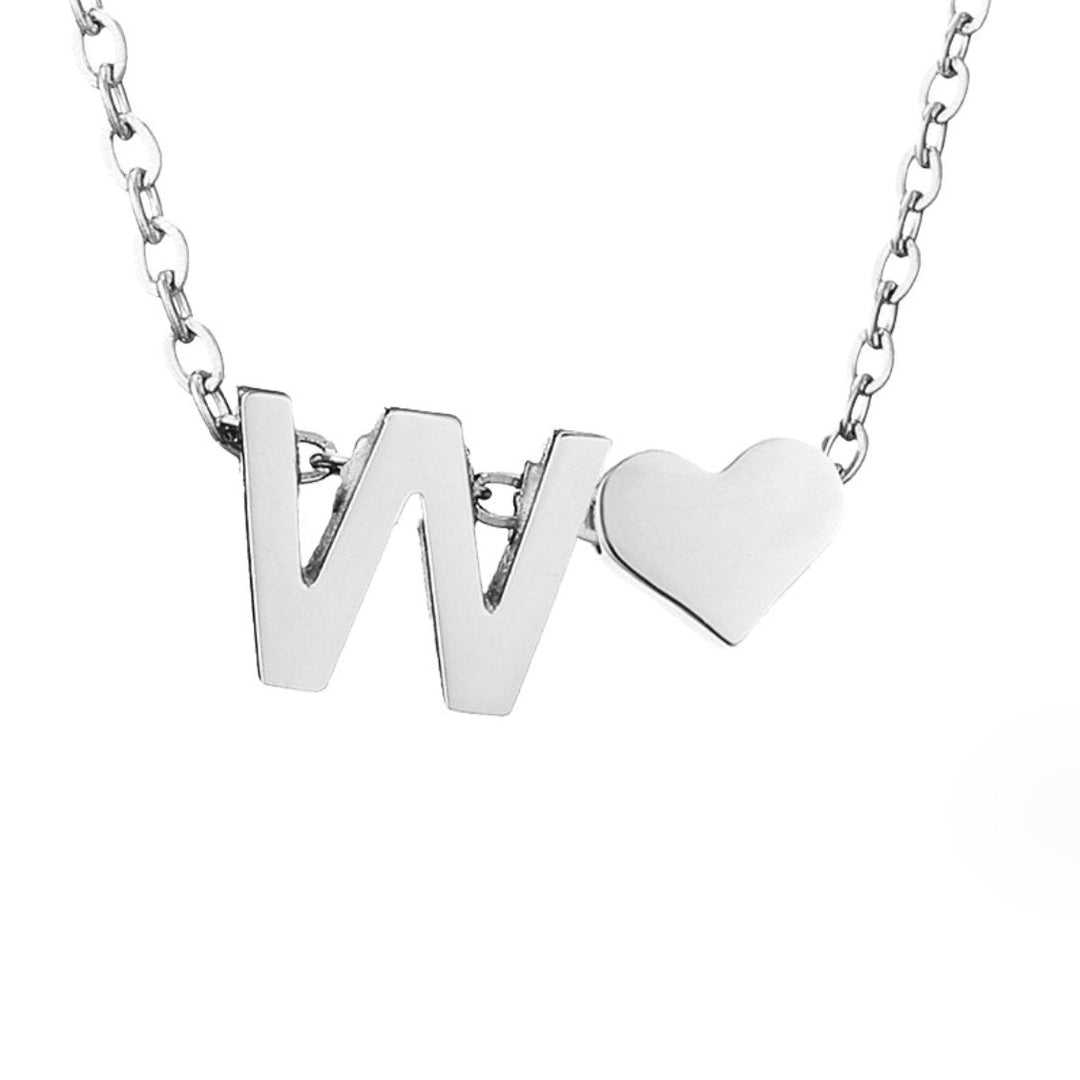 Collar Inicial Intemporal con Colgante de Corazón