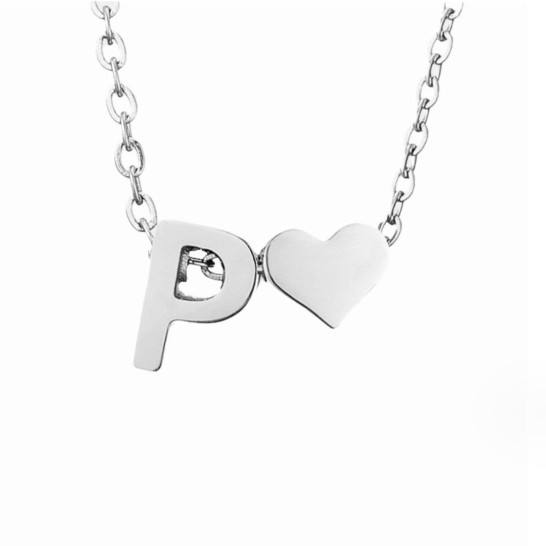 Collar Inicial Intemporal con Colgante de Corazón