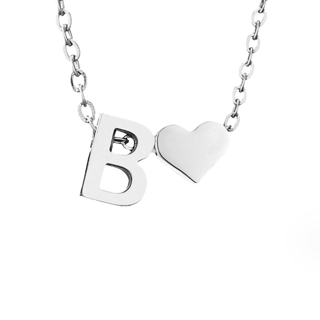 Collar Inicial Intemporal con Colgante de Corazón