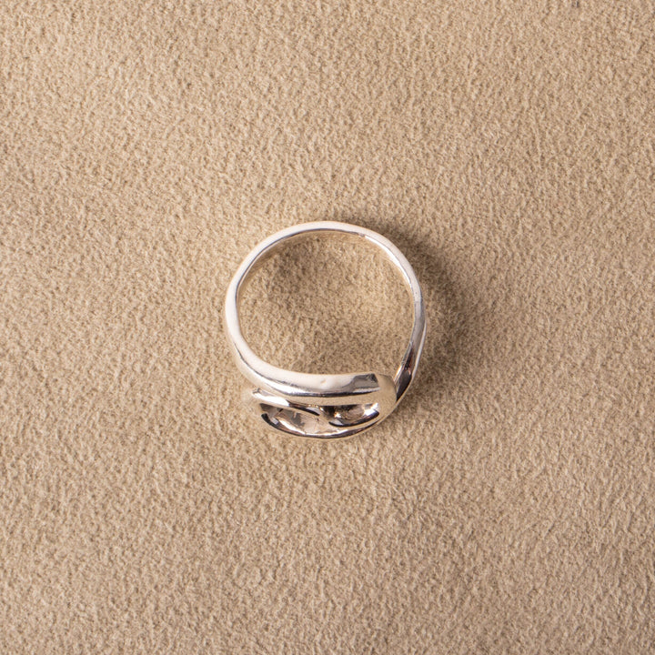 Anillo Statement Welle Swirl en Plata de Ley 925 asimétrico hecho a mano