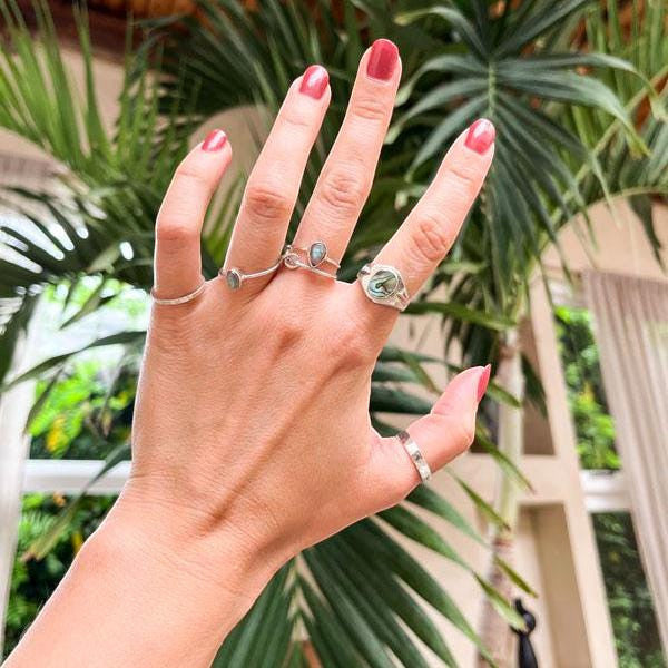 Anillo martillado de plata esterlina 925 hecho a mano