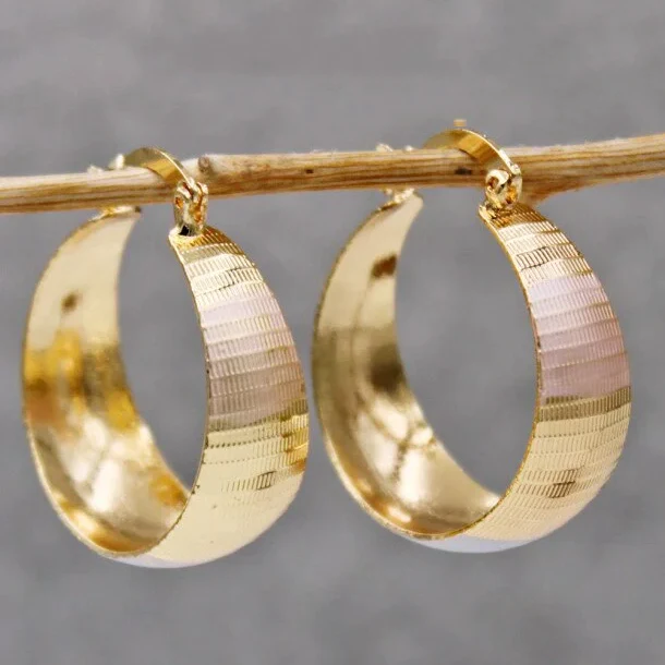Pendientes de oro de lujo