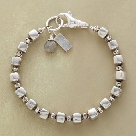 Pulsera Vintage de Perlas Cúbicas de Plata