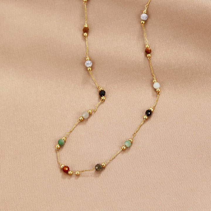 Collar minimalista con piedra