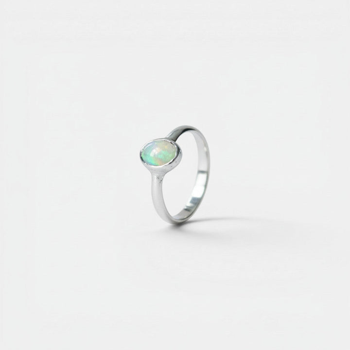 Anillo de Plata Esterlina 925 con Ópalo Etíope Natural